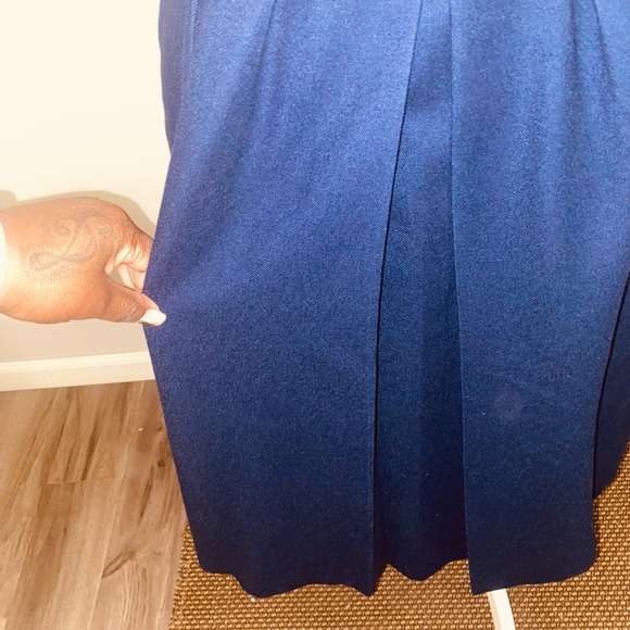 Vintage classic wool skirt - Picture 4 of 8